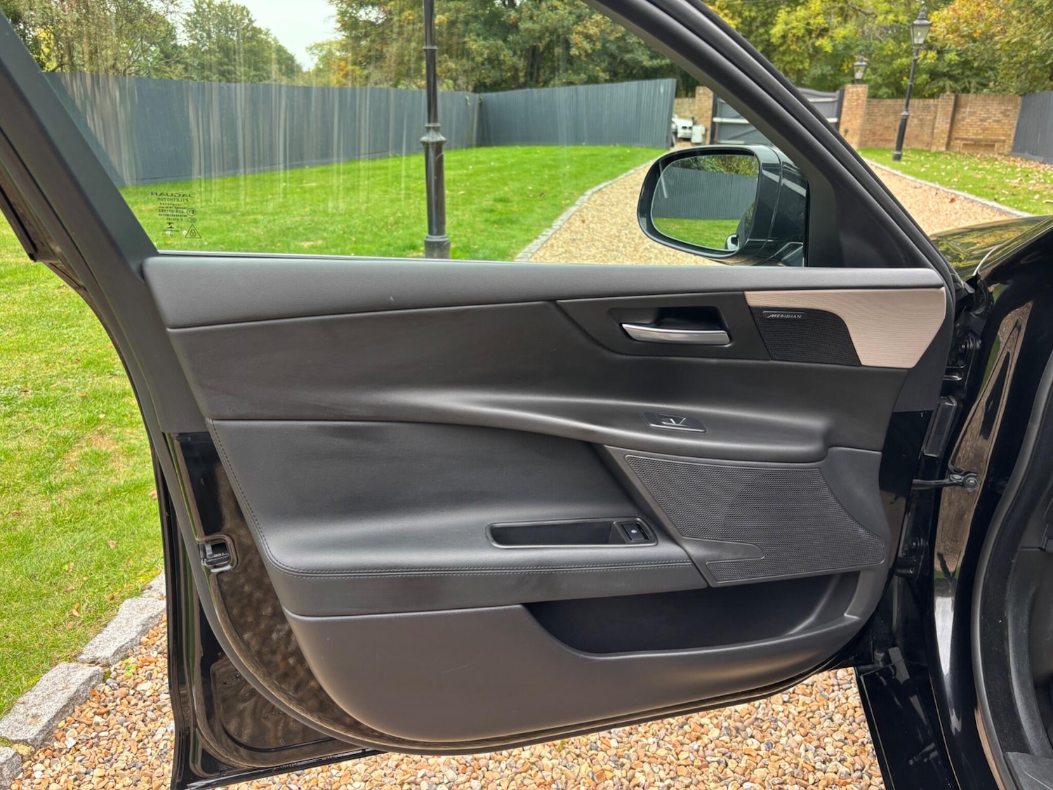 Used Jaguar XE 2017 for sale - 76236928: Photo 46