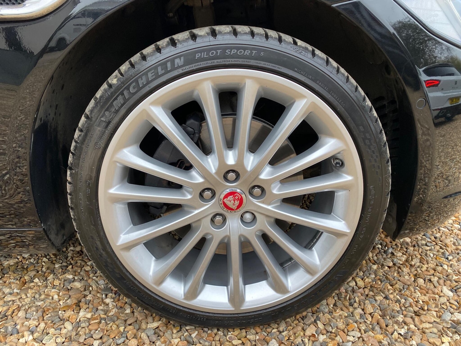 Used Jaguar XE 2017 for sale - 76236928: Photo 52