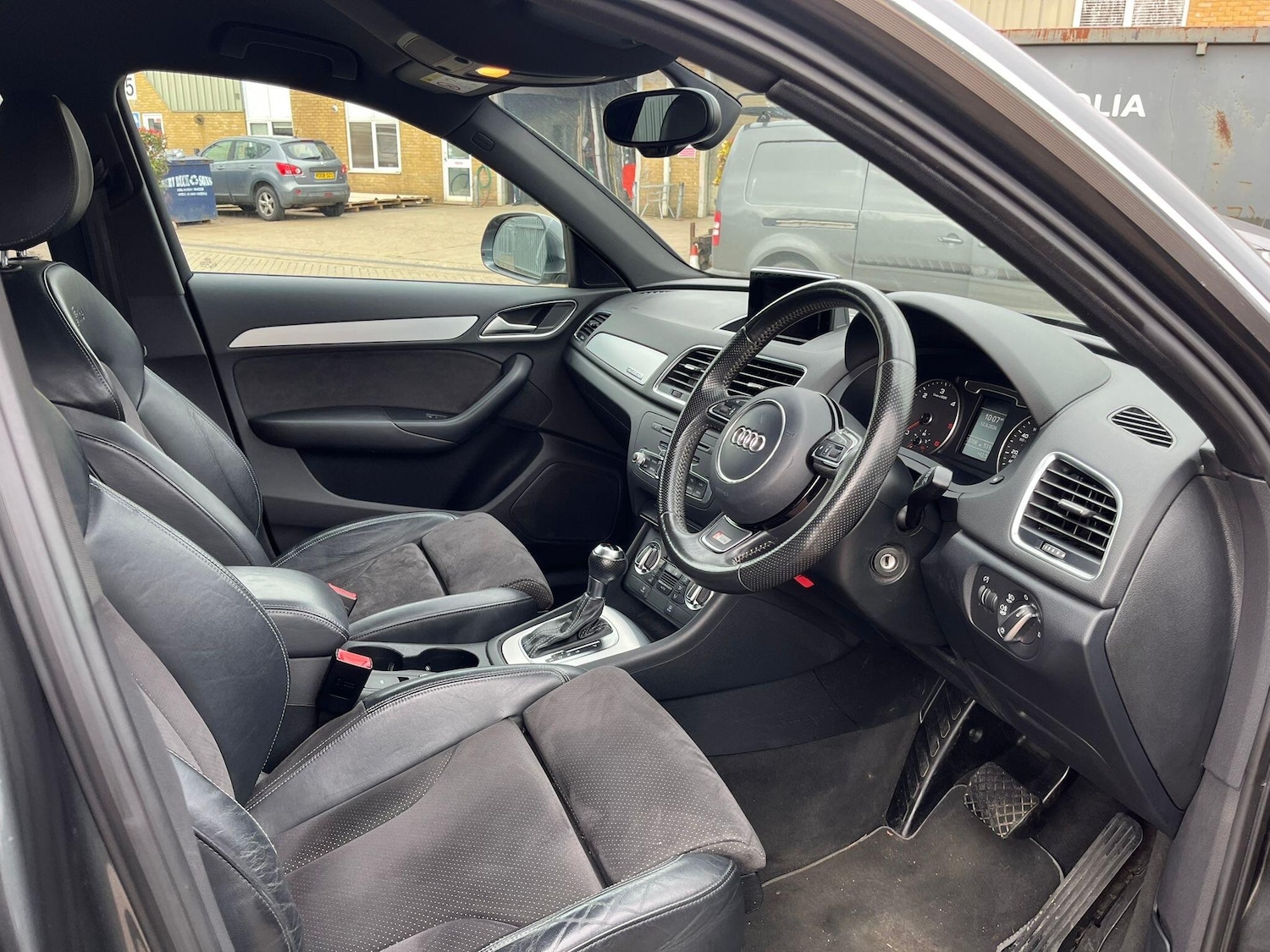 Used Audi Q3 2015 for sale - 77931813: Photo 10