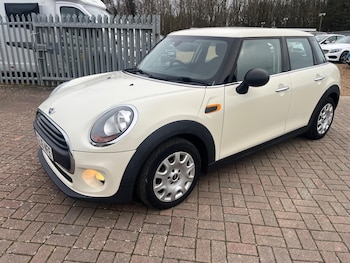 2016 (16) - 1.2 One 5dr