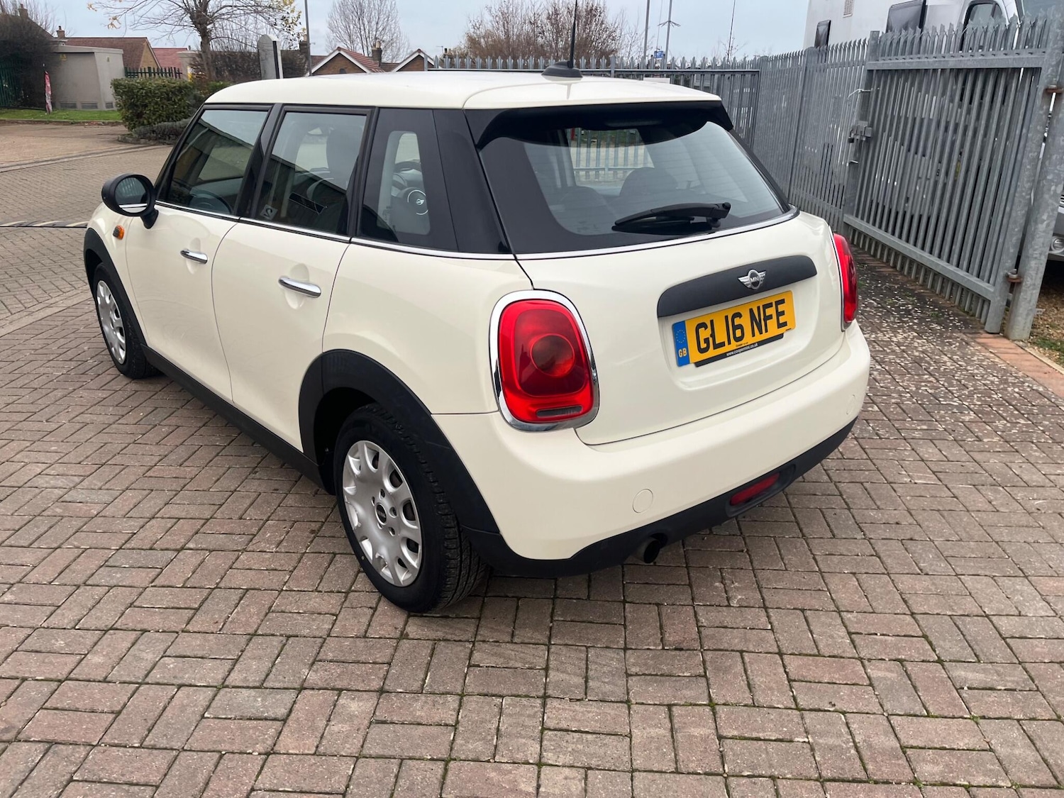 Used MINI Hatch 2016 for sale - 76978007: Photo 4