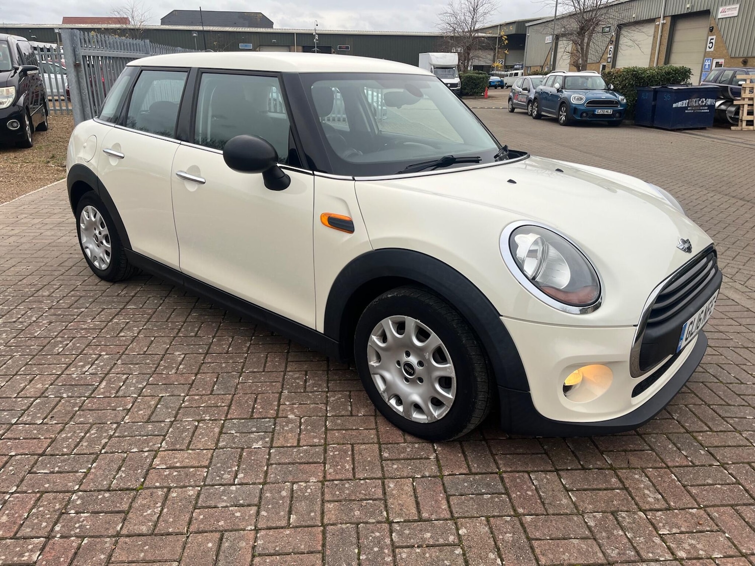 Used MINI Hatch 2016 for sale - 76978007: Photo 5