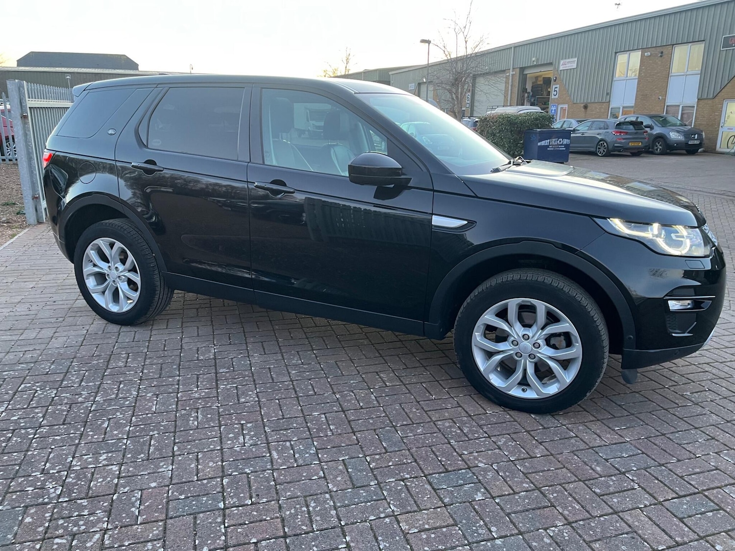 Used Land Rover Discovery Sport 2019 for sale - 77111720: Photo 5
