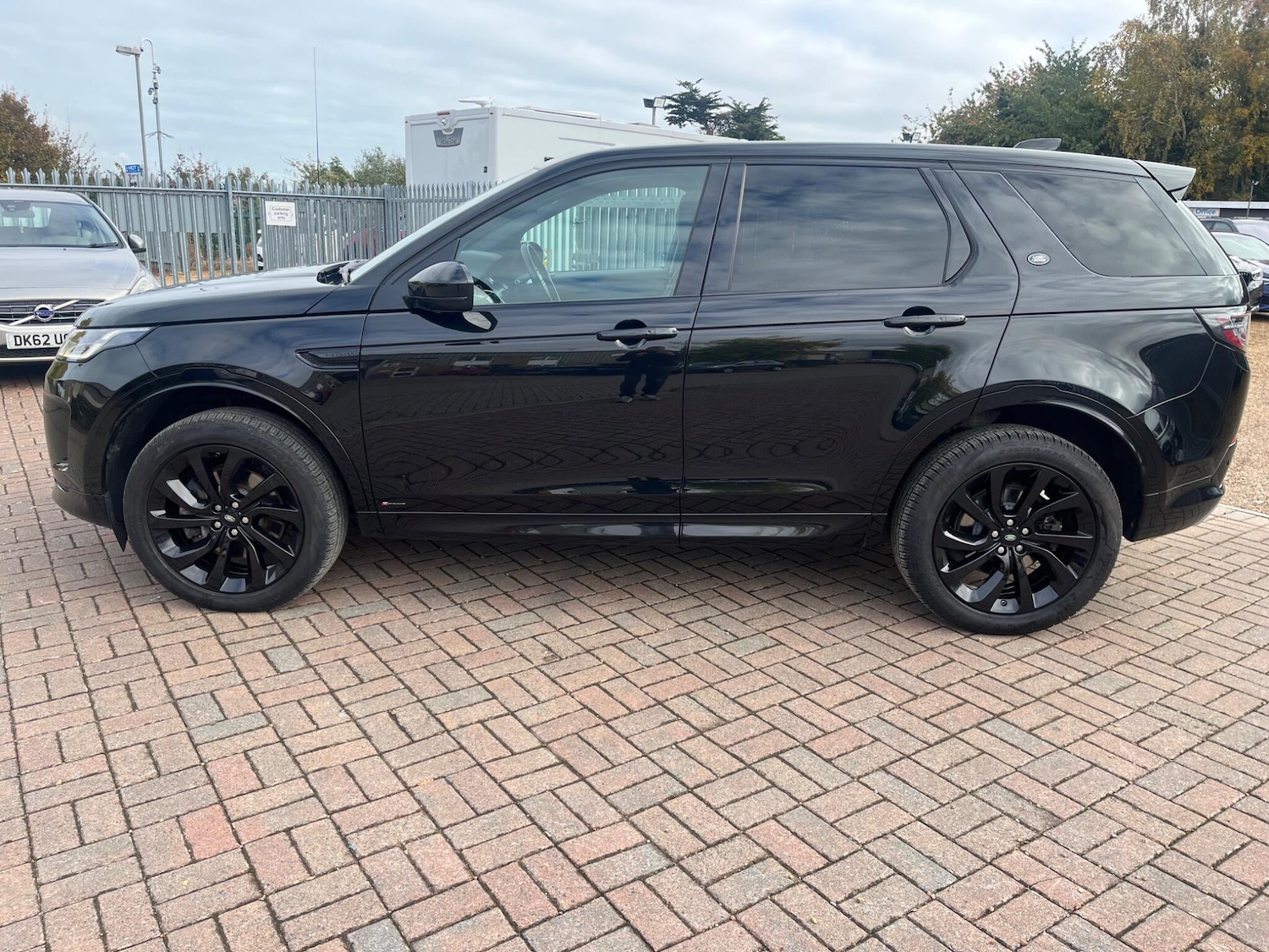 Used Land Rover Discovery Sport 2020 for sale - 76690951: Photo 2