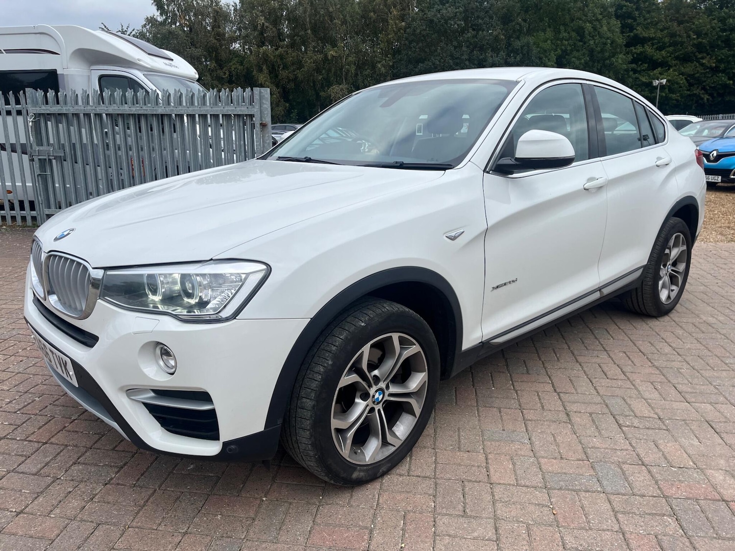 Used BMW X4 2016 for sale - 76690953: Photo 10