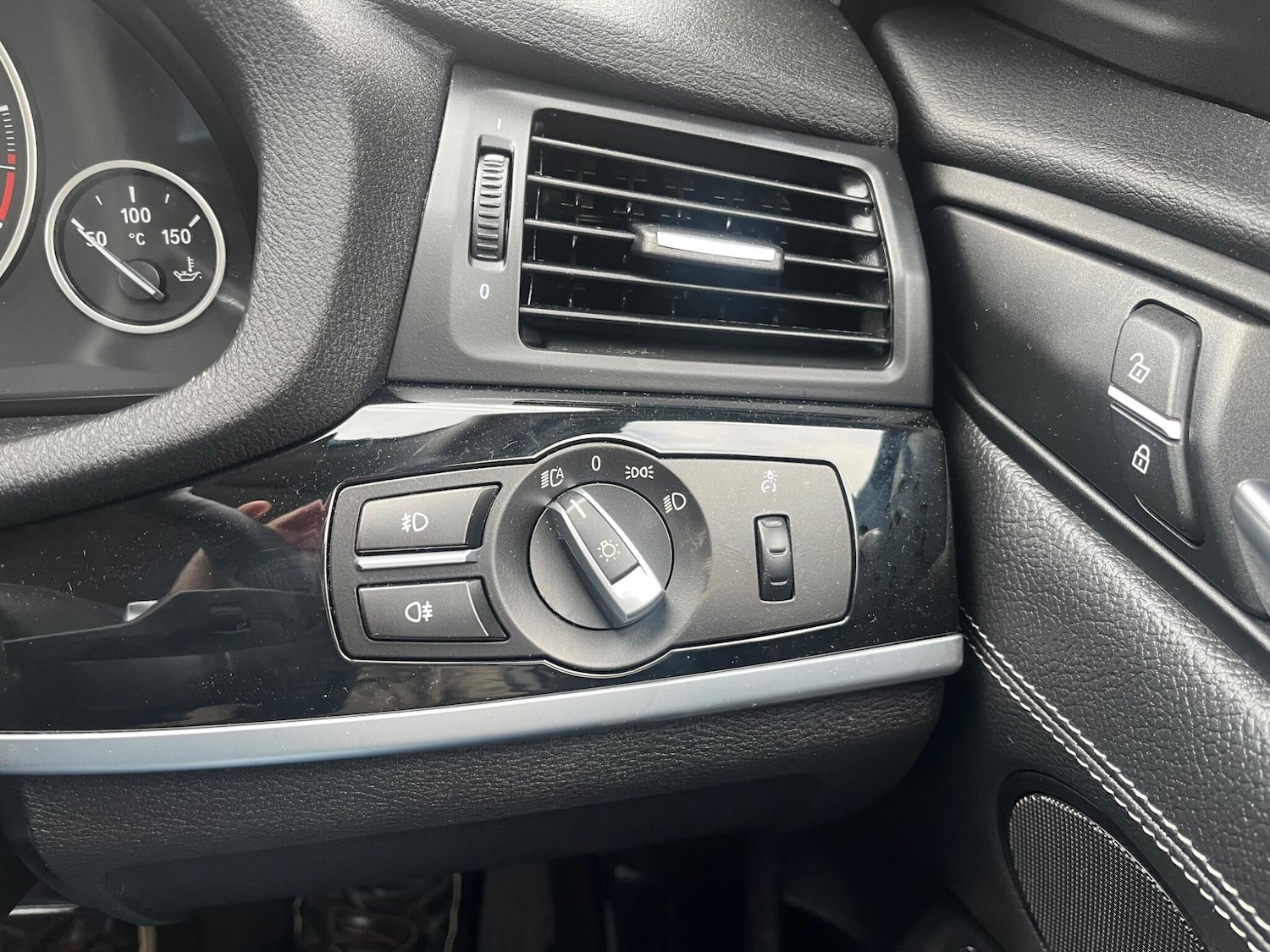 Used BMW X4 2016 for sale - 76690953: Photo 20