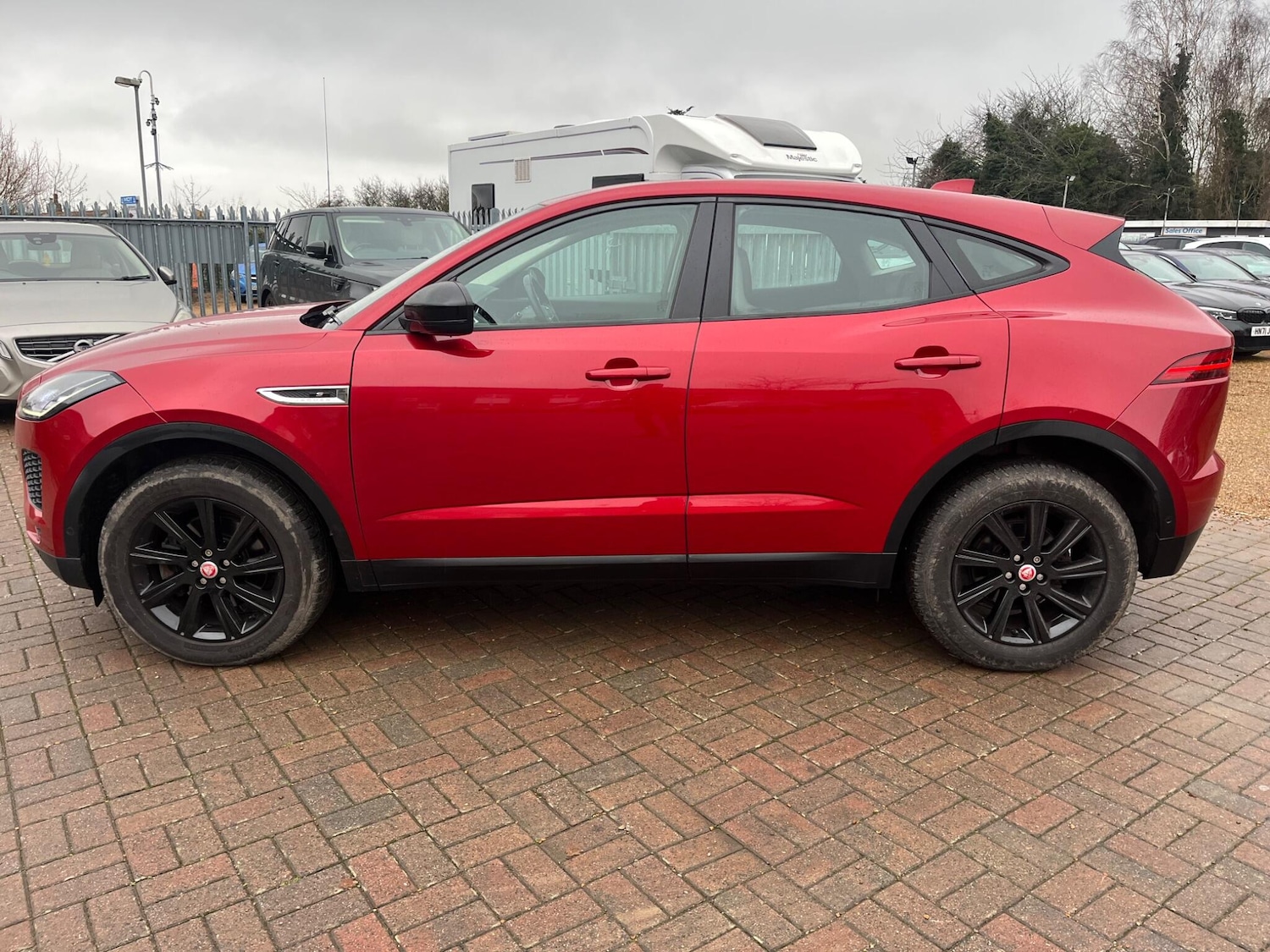 Used Jaguar E-Pace 2018 for sale - 77159439: Photo 2