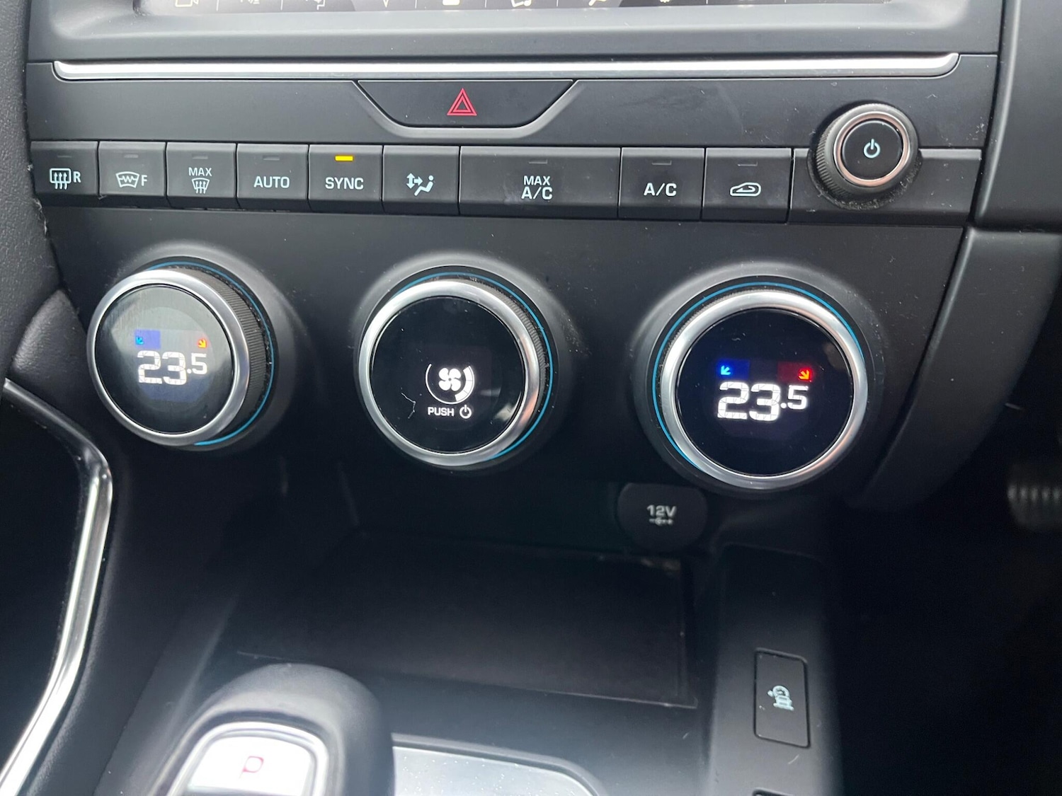 Used Jaguar E-Pace 2018 for sale - 77159439: Photo 23