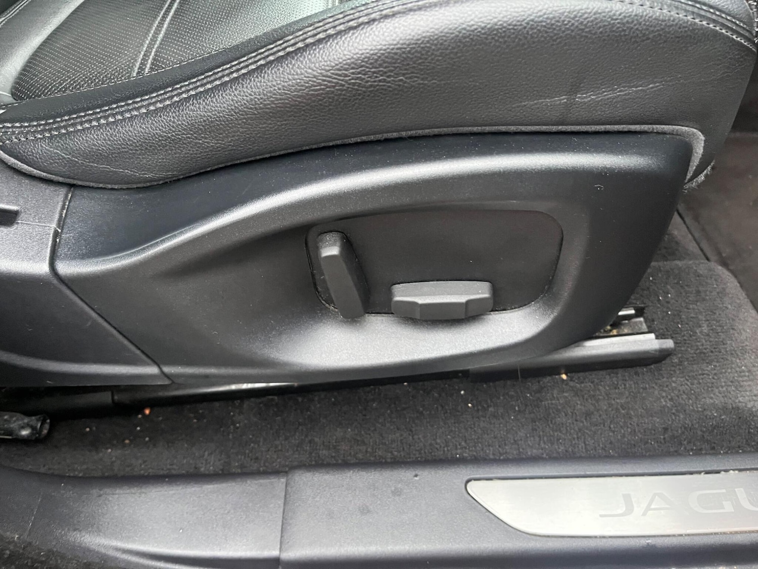 Used Jaguar E-Pace 2018 for sale - 77159439: Photo 24