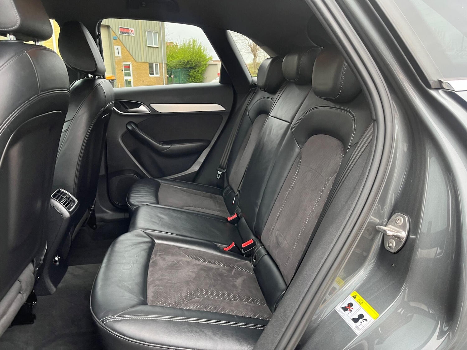 Used Audi Q3 2015 for sale - 78047115: Photo 33