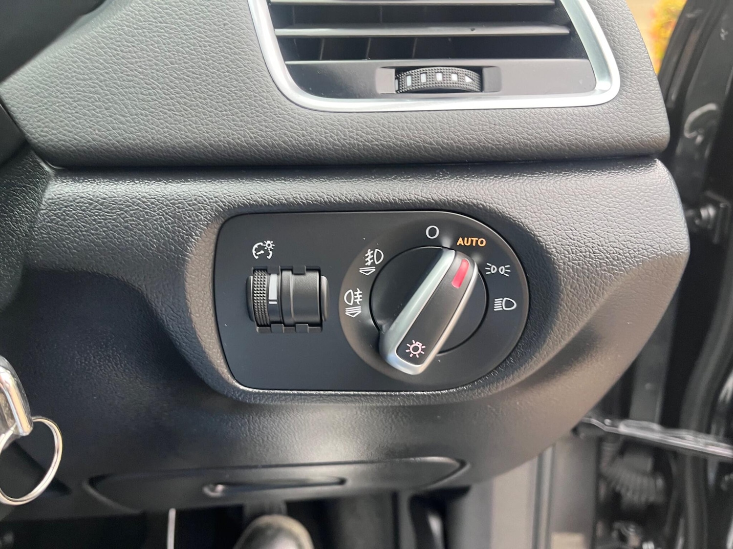 Used Audi Q3 2015 for sale - 78047115: Photo 36