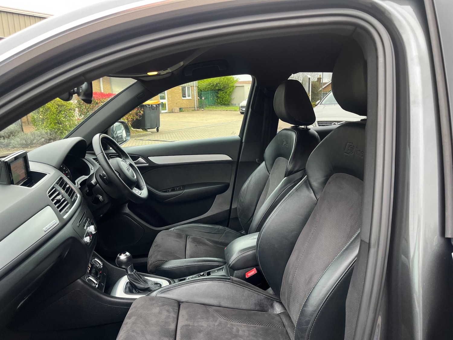 Used Audi Q3 2015 for sale - 78047115: Photo 45