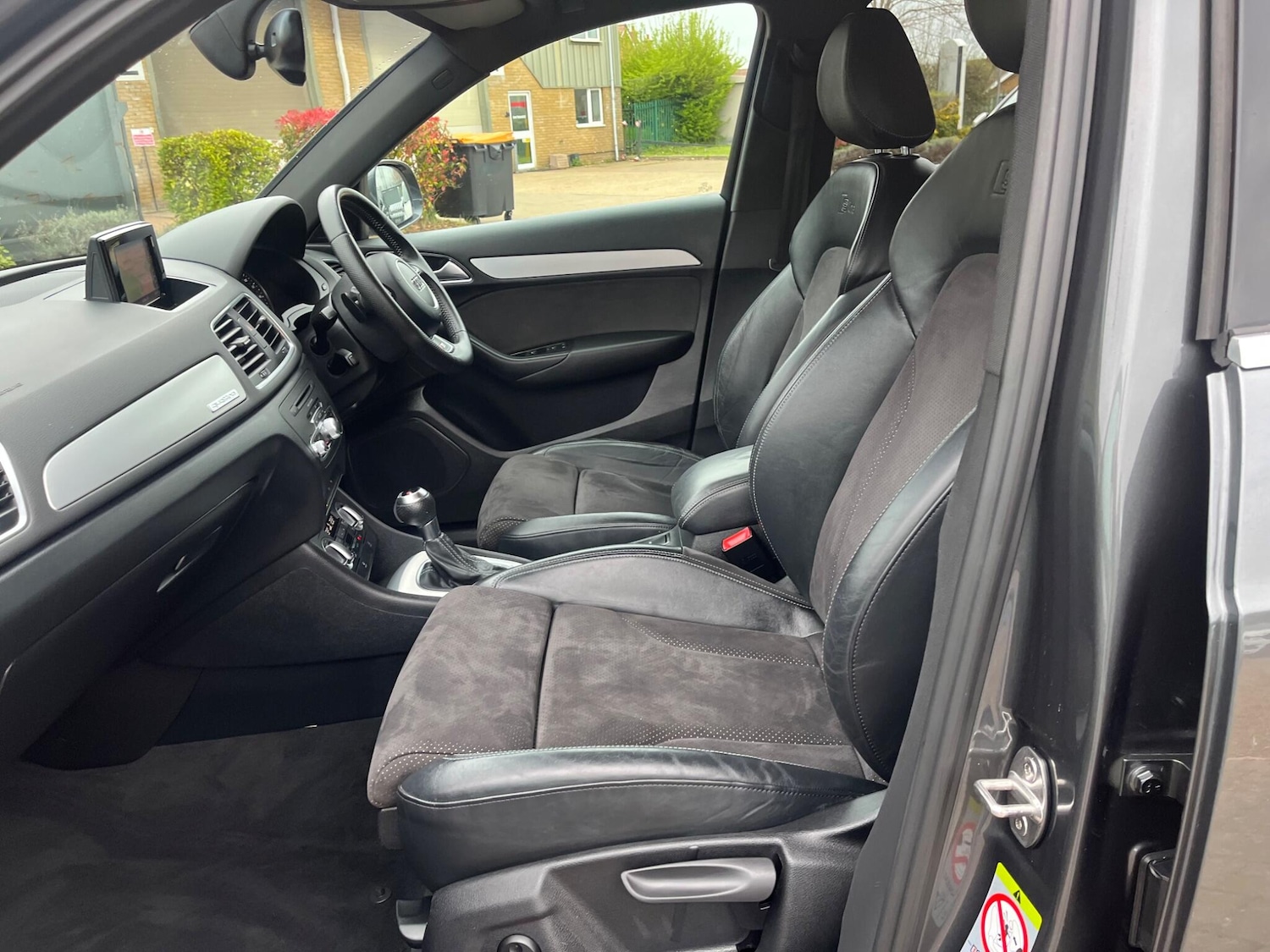 Used Audi Q3 2015 for sale - 78047115: Photo 46