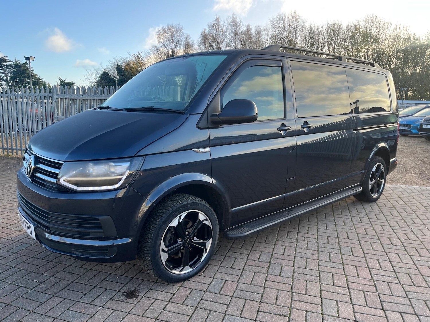 Used Volkswagen Transporter Shuttle 2017 for sale - 76690945: Photo 13
