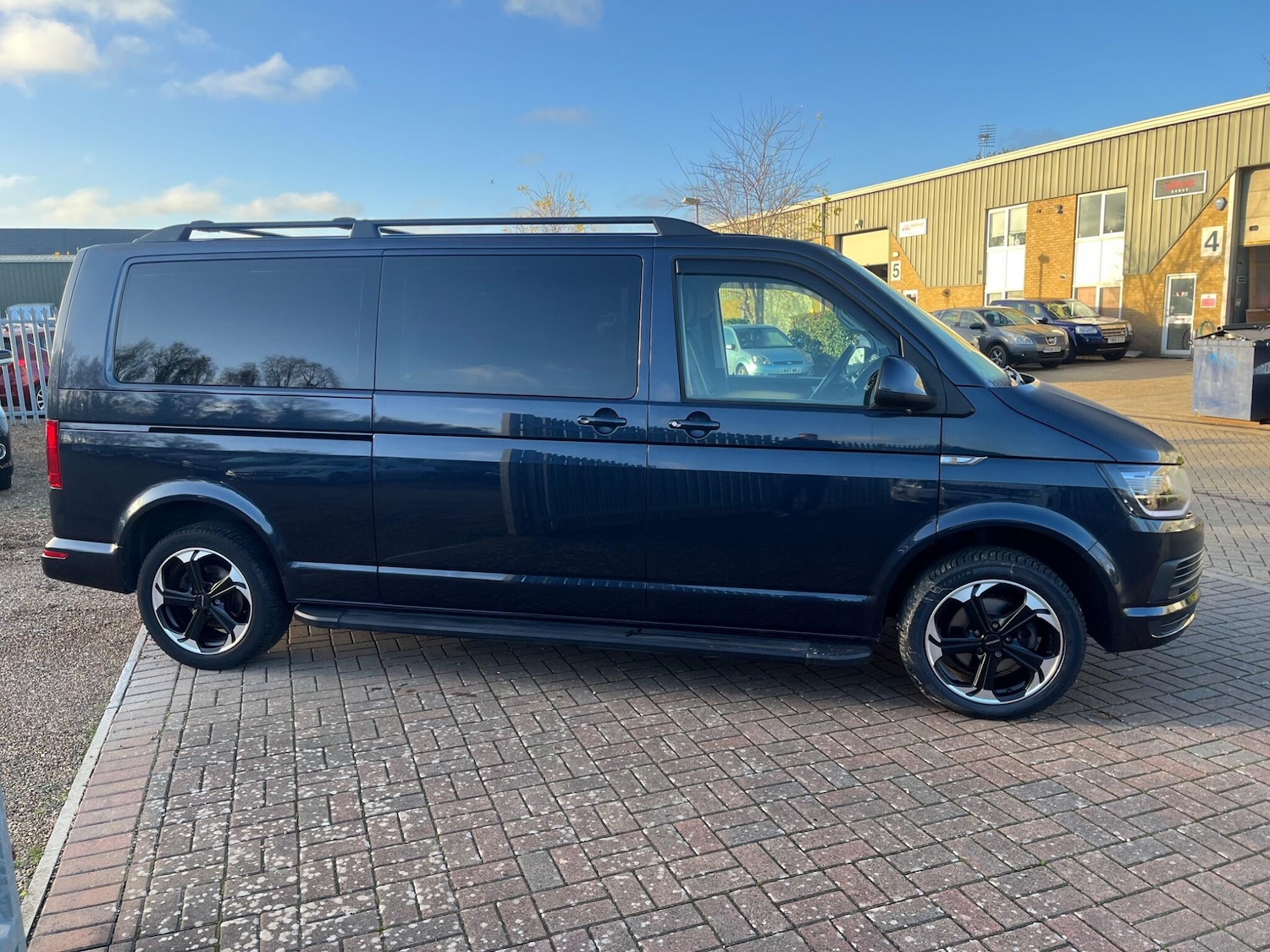 Used Volkswagen Transporter Shuttle 2017 for sale - 76690945: Photo 20