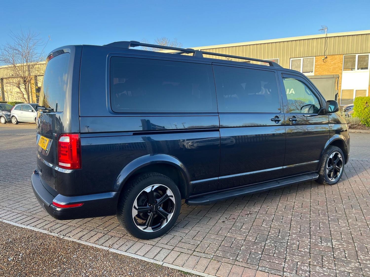 Used Volkswagen Transporter Shuttle 2017 for sale - 76690945: Photo 22