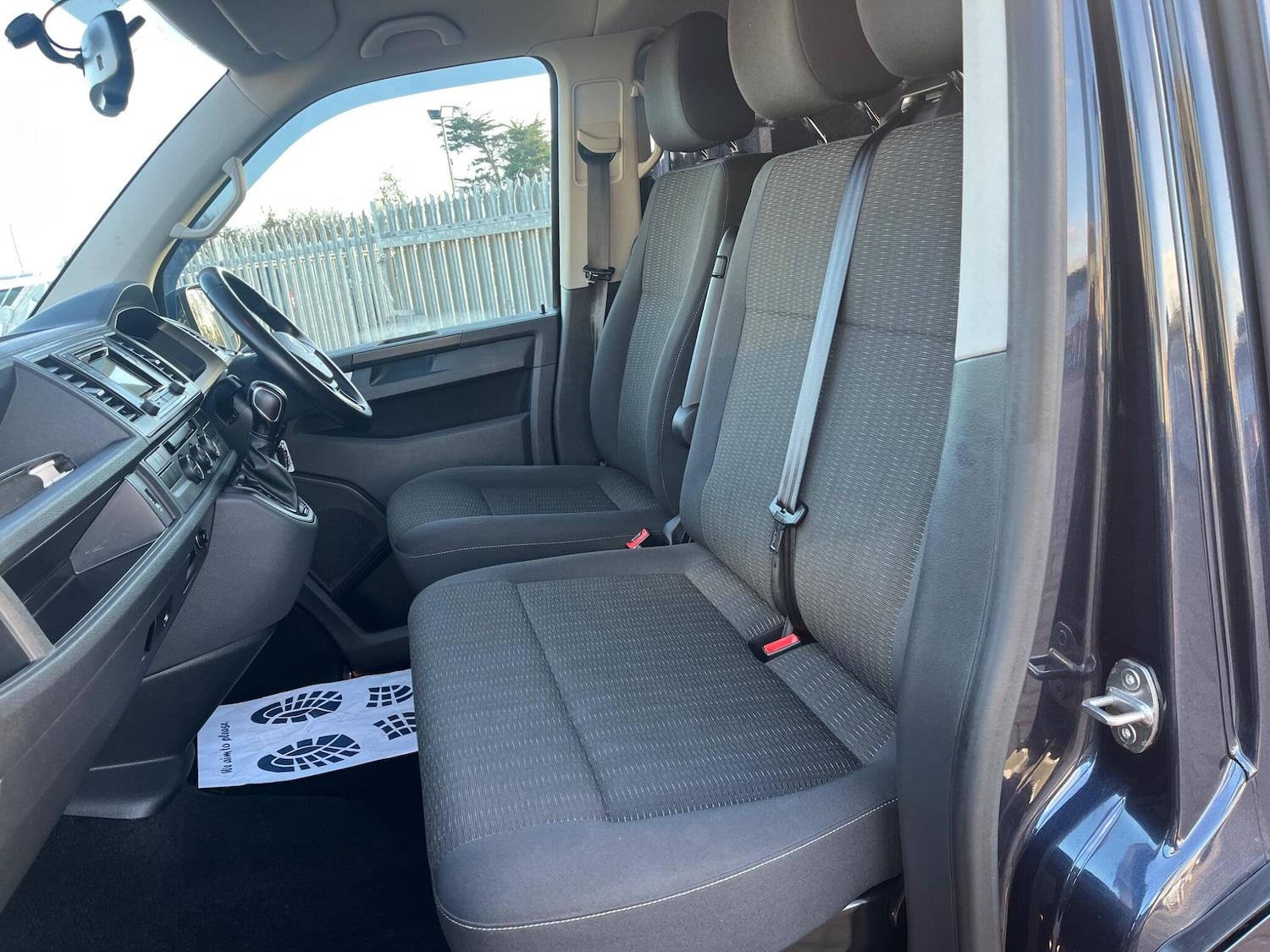 Used Volkswagen Transporter Shuttle 2017 for sale - 76690945: Photo 33