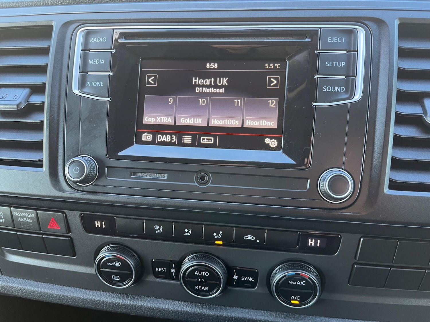 Used Volkswagen Transporter Shuttle 2017 for sale - 76690945: Photo 34