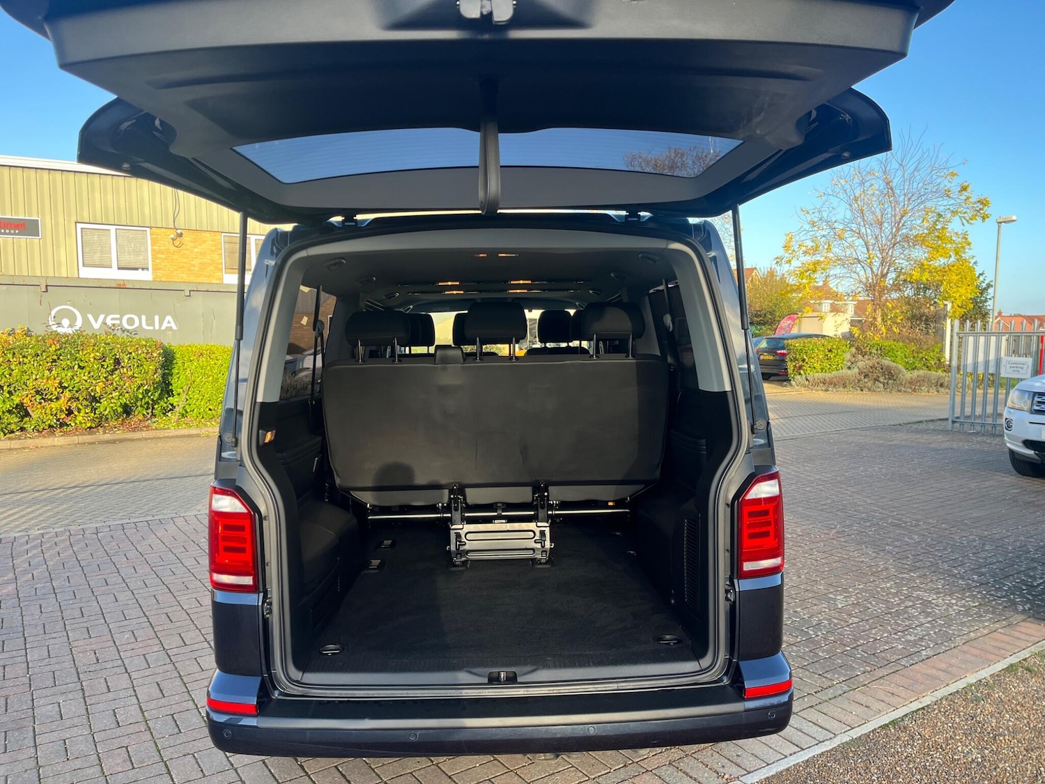 Used Volkswagen Transporter Shuttle 2017 for sale - 76690945: Photo 35