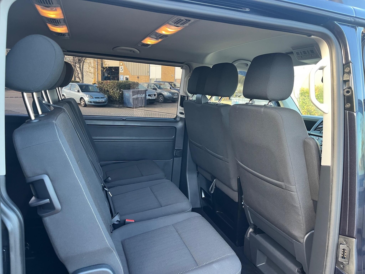 Used Volkswagen Transporter Shuttle 2017 for sale - 76690945: Photo 43