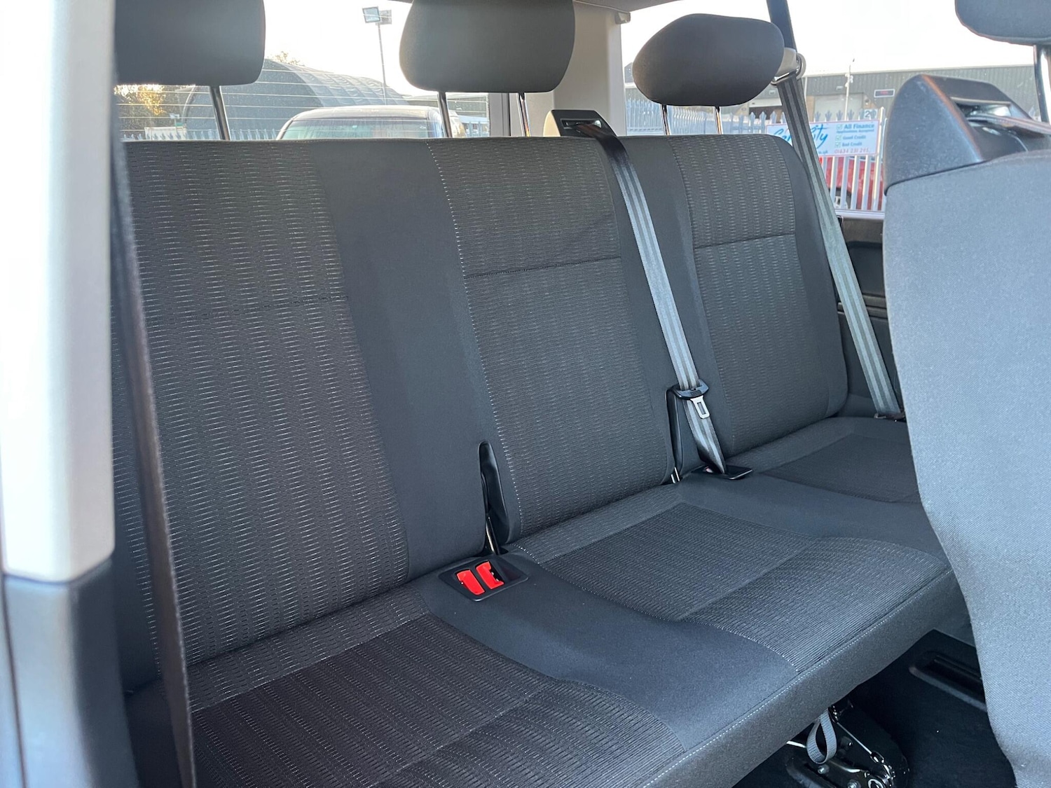 Used Volkswagen Transporter Shuttle 2017 for sale - 76690945: Photo 46