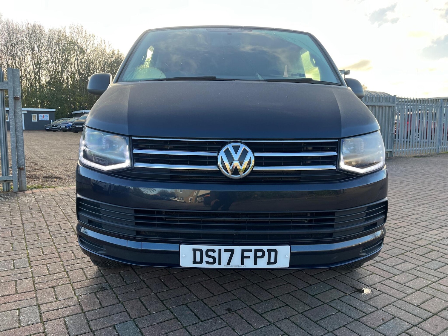 Used Volkswagen Transporter Shuttle 2017 for sale - 76690945: Photo 5