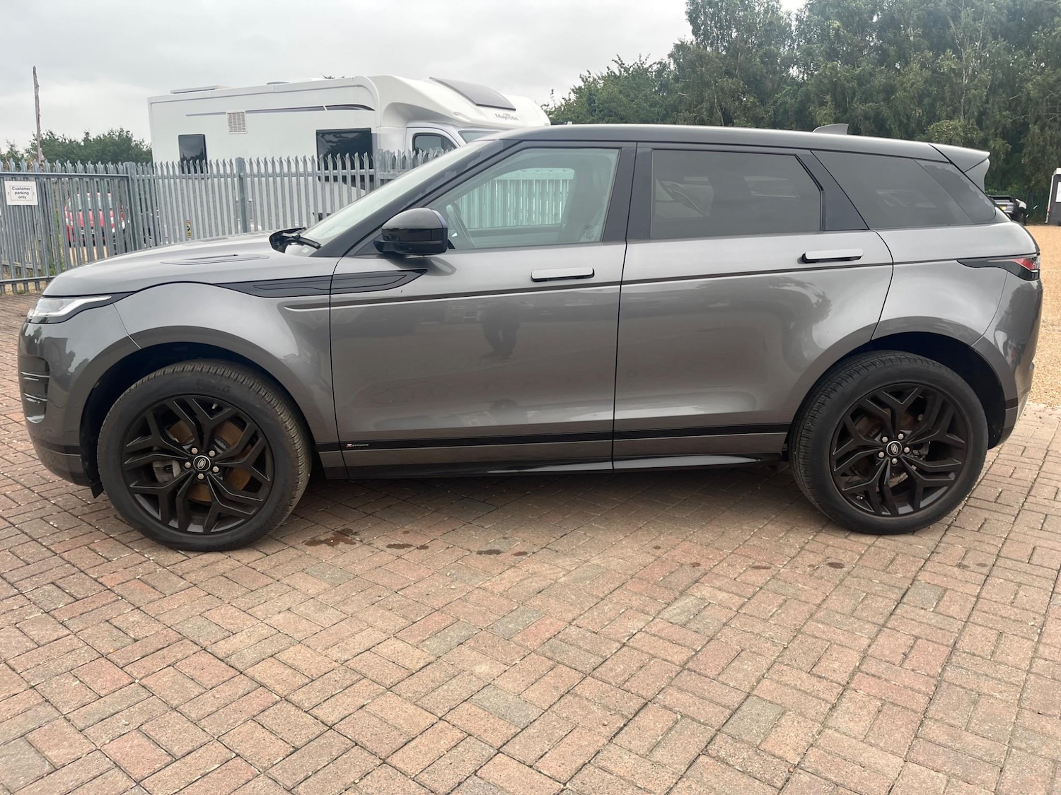 Used Land Rover Range Rover Evoque 2019 for sale - 76690930: Photo 2