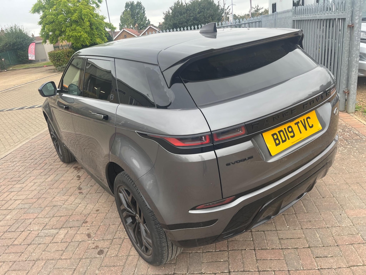Used Land Rover Range Rover Evoque 2019 for sale - 76690930: Photo 3