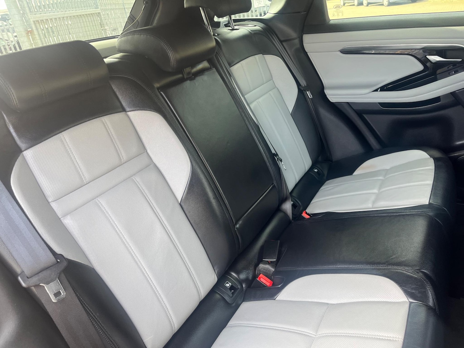 Used Land Rover Range Rover Evoque 2019 for sale - 76690930: Photo 30