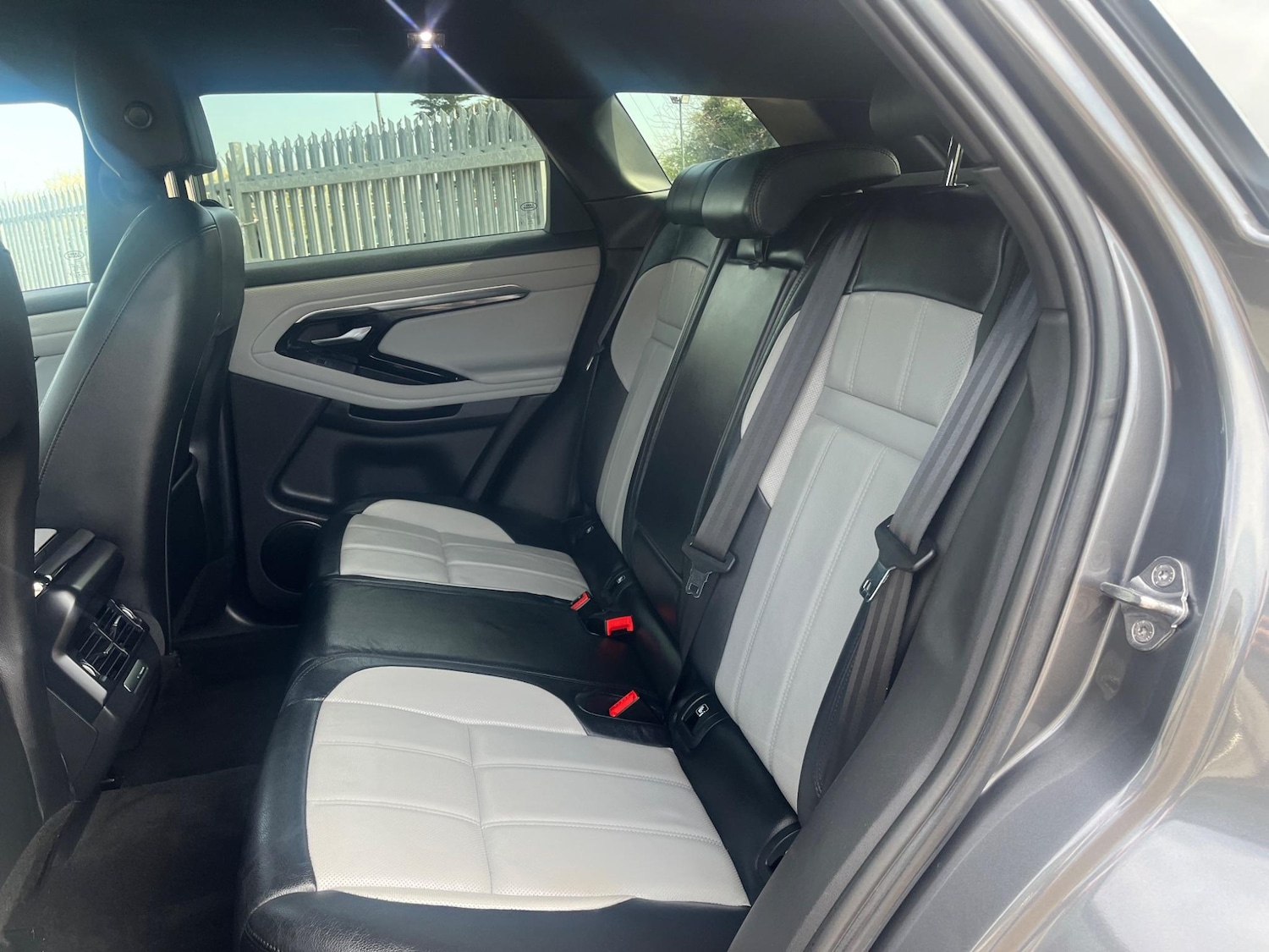 Used Land Rover Range Rover Evoque 2019 for sale - 76690930: Photo 31