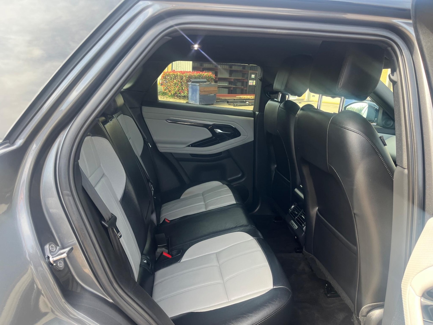 Used Land Rover Range Rover Evoque 2019 for sale - 76690930: Photo 35