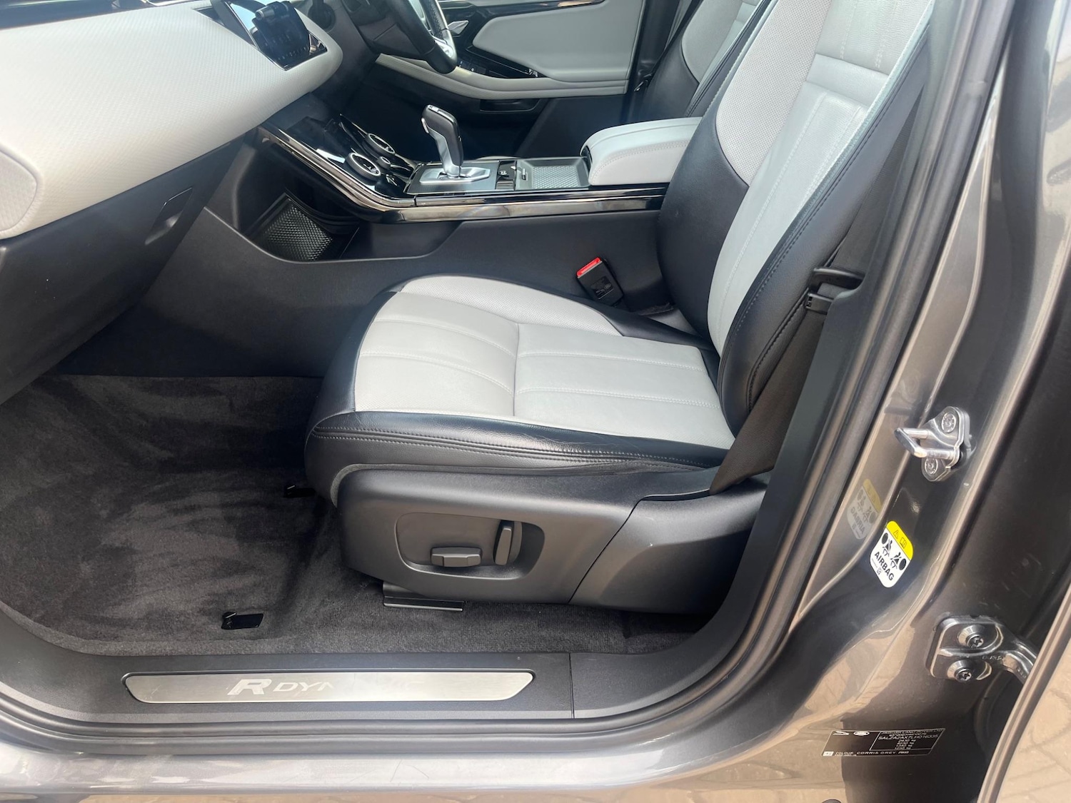 Used Land Rover Range Rover Evoque 2019 for sale - 76690930: Photo 60