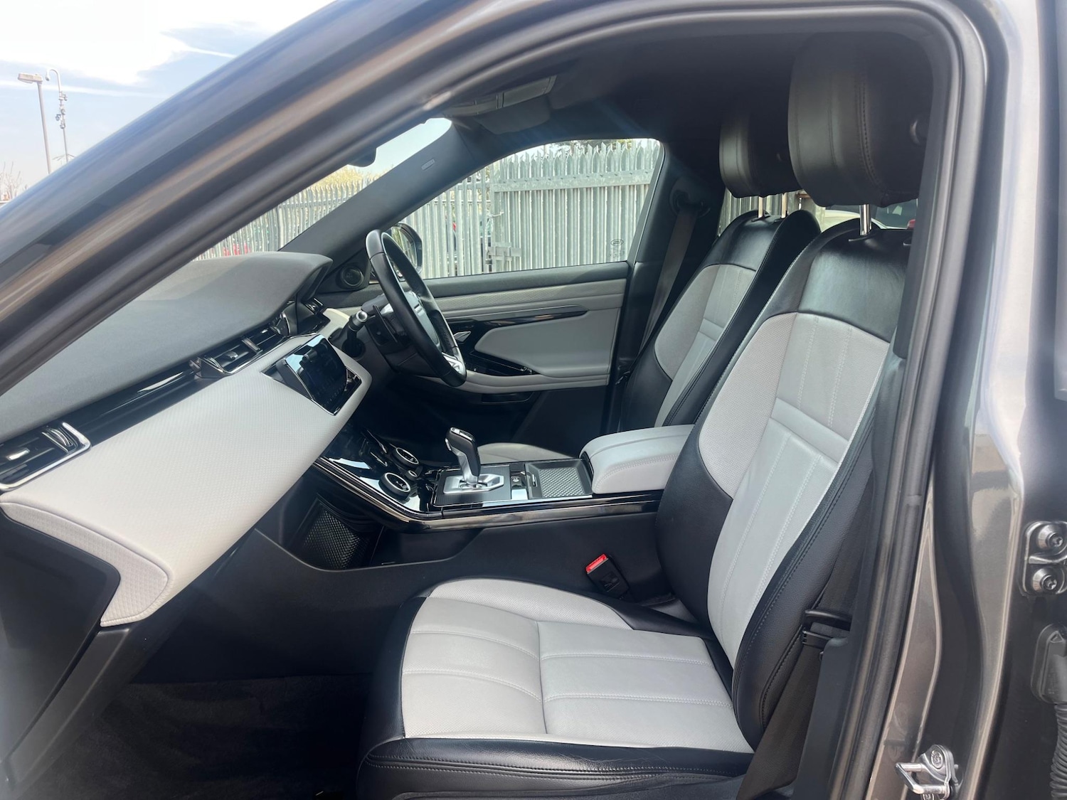Used Land Rover Range Rover Evoque 2019 for sale - 76690930: Photo 61