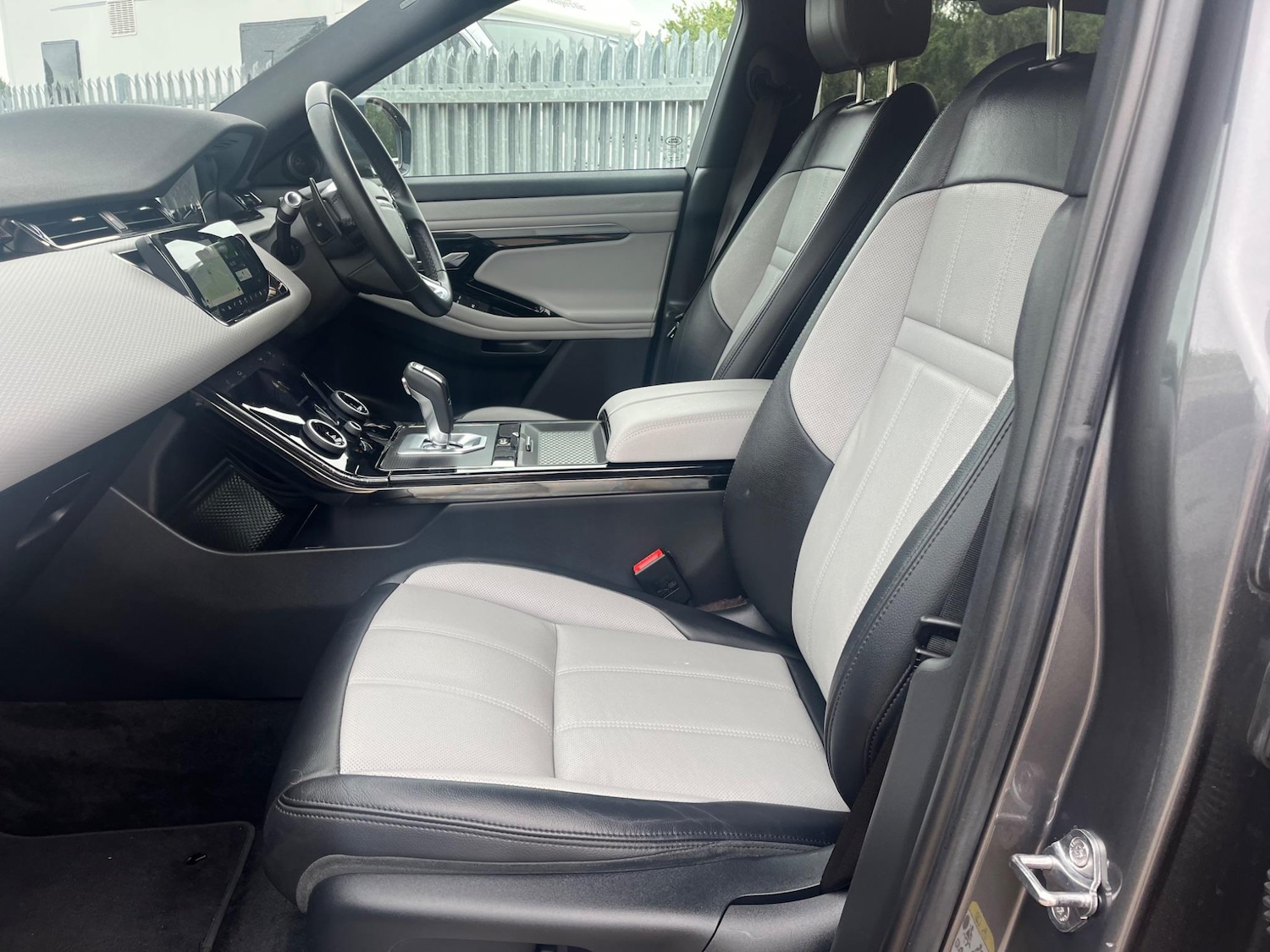 Used Land Rover Range Rover Evoque 2019 for sale - 76690930: Photo 64