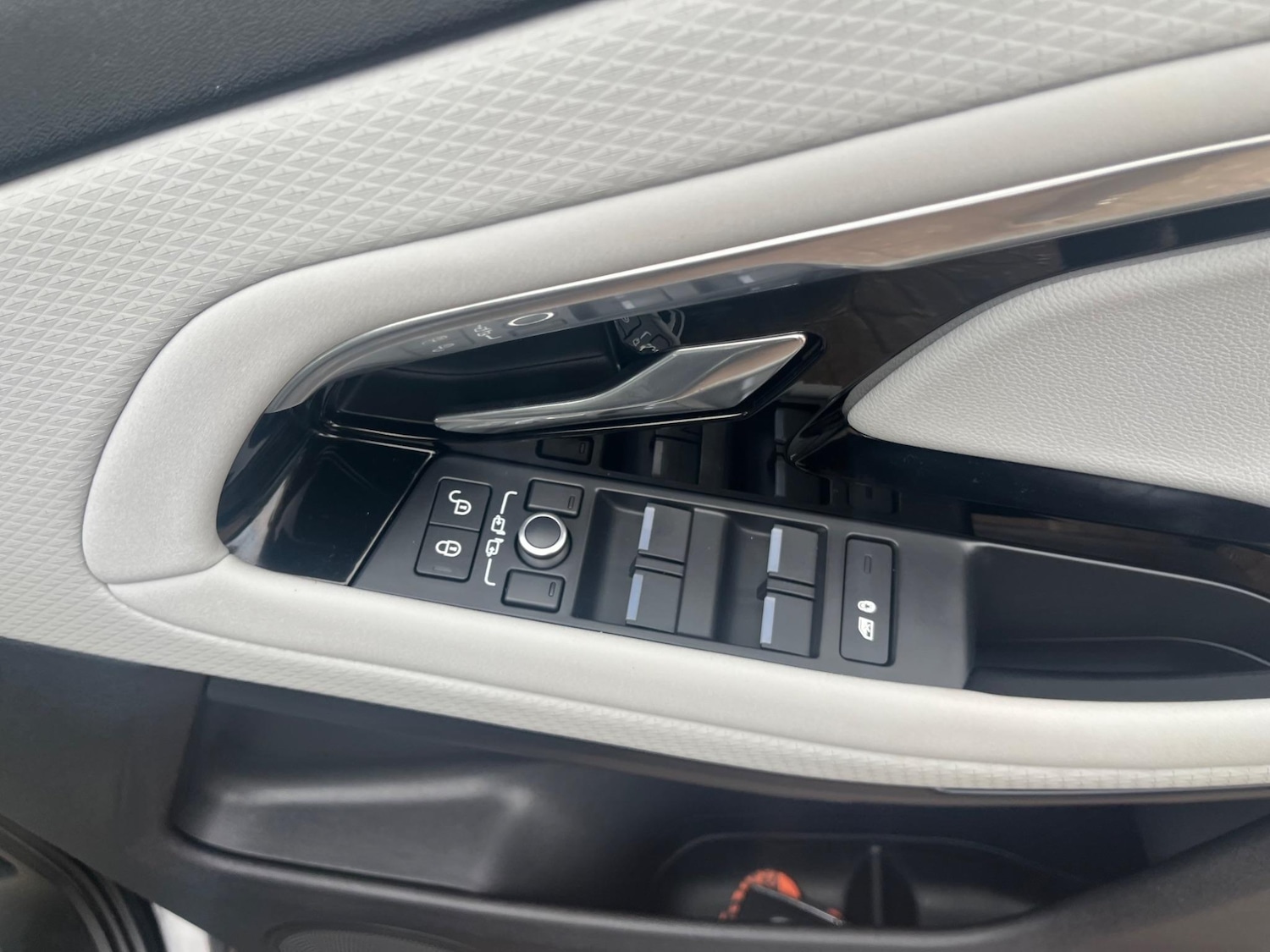 Used Land Rover Range Rover Evoque 2019 for sale - 76690930: Photo 71