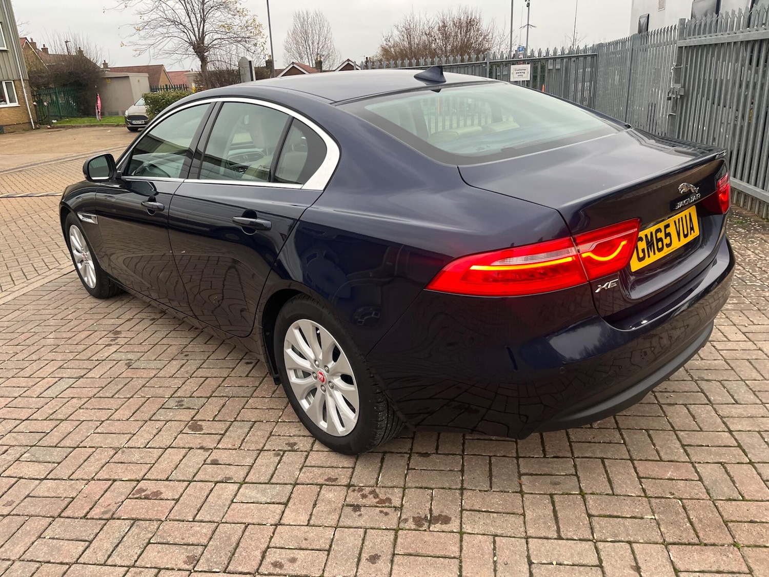 Used Jaguar XE 2016 for sale - 77043112: Photo 12