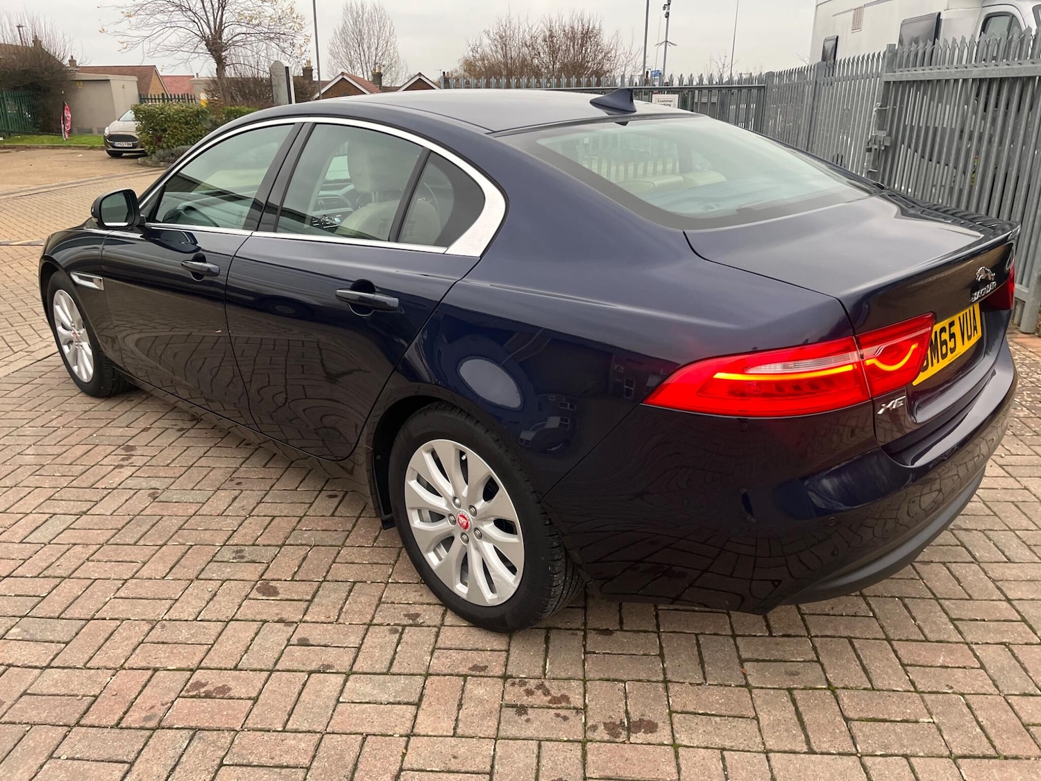 Used Jaguar XE 2016 for sale - 77043112: Photo 16