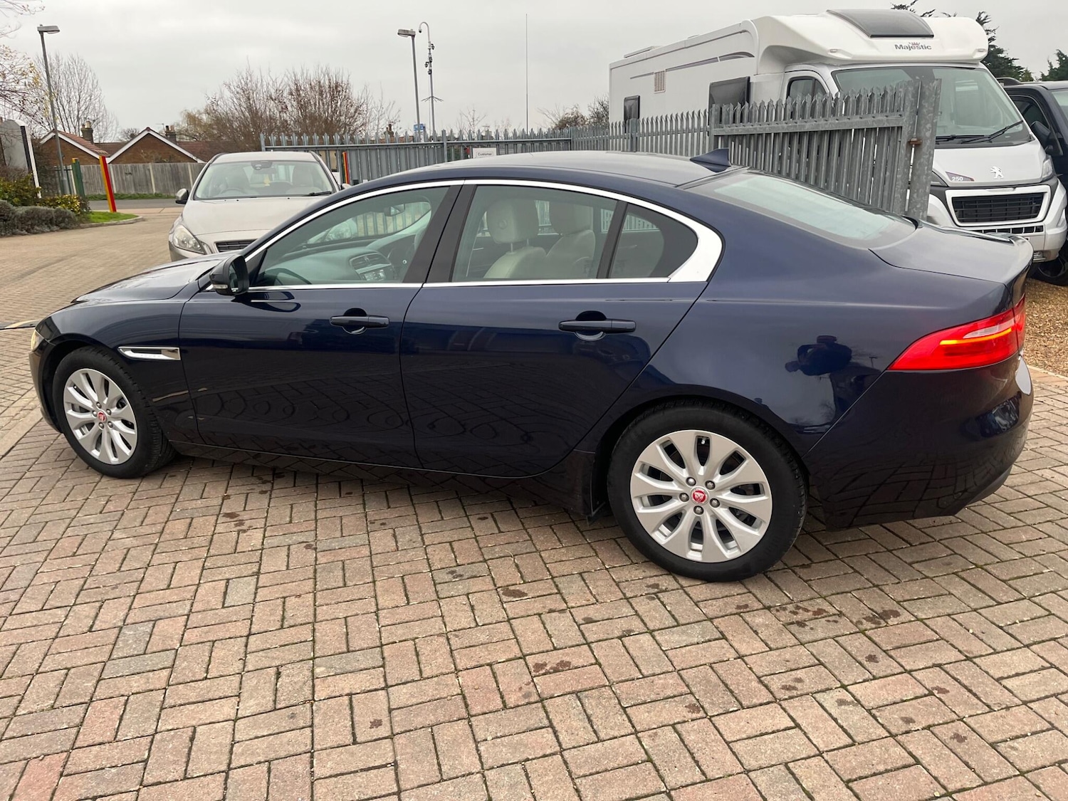 Used Jaguar XE 2016 for sale - 77043112: Photo 18