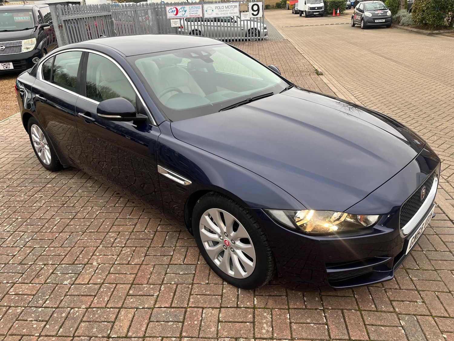 Used Jaguar XE 2016 for sale - 77043112: Photo 8