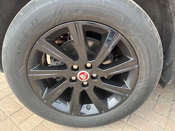 Used Jaguar E-Pace 2019 for sale - 79544343: Photo