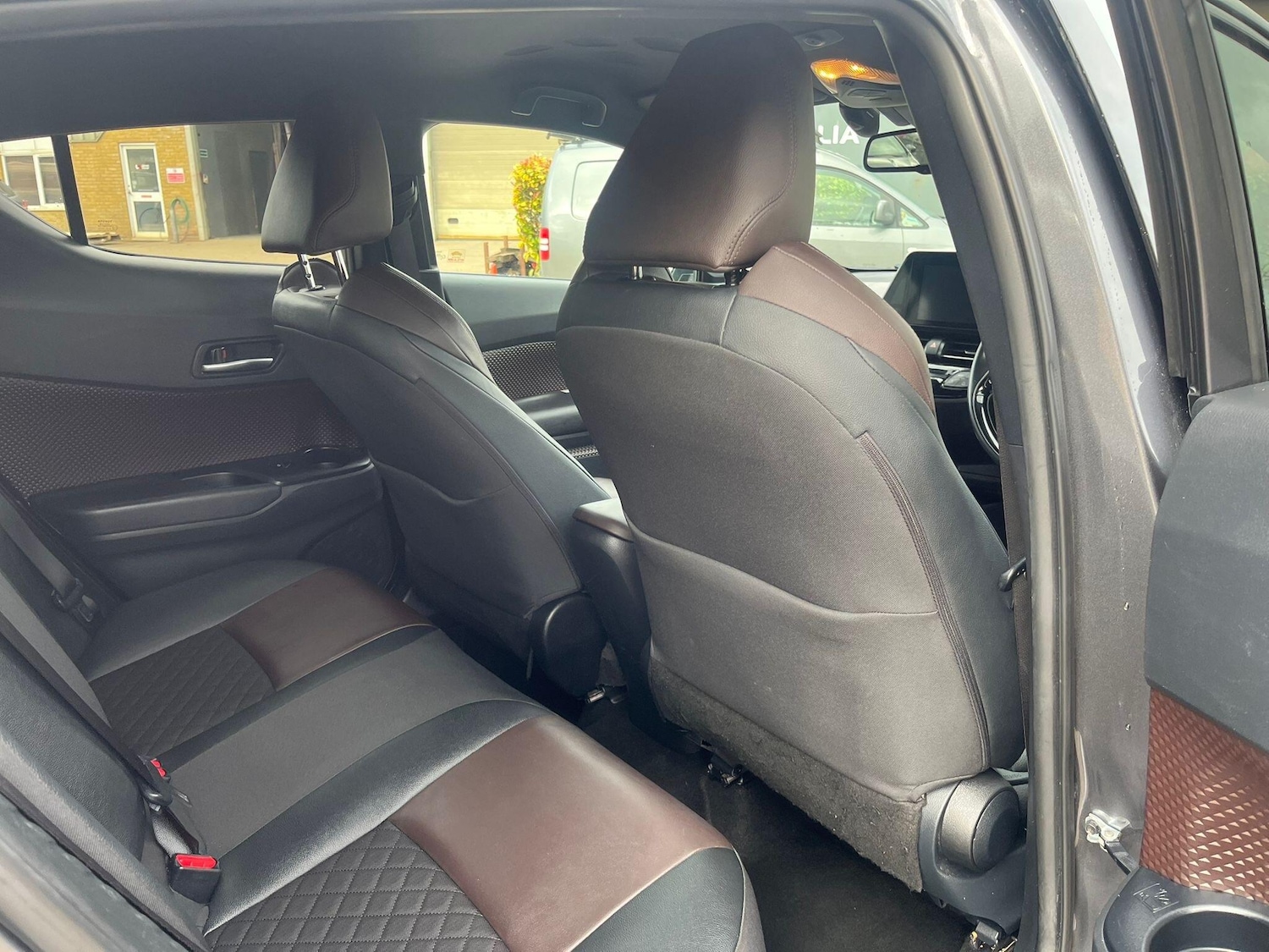 Used Toyota C-HR 2018 for sale - 77931816: Photo 19