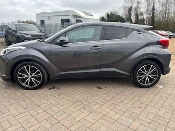 Used Toyota C-HR 2018 for sale - 77931816: Photo