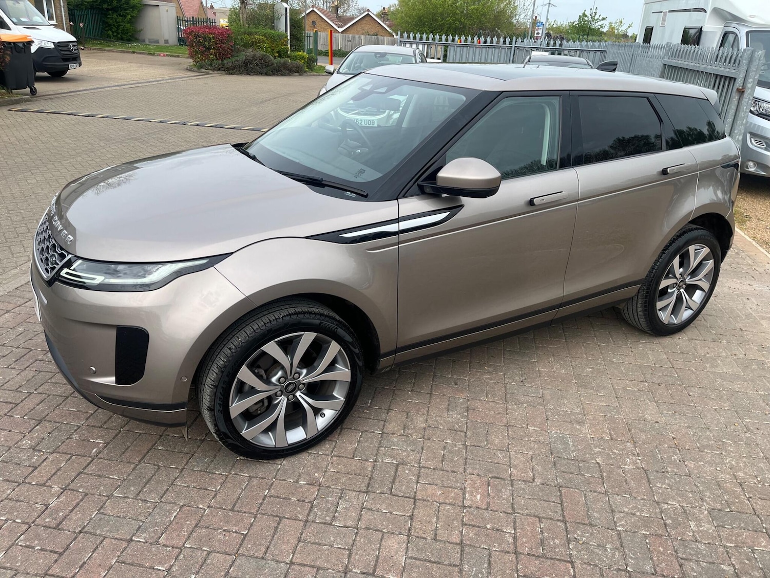 Used Land Rover Range Rover Evoque 2021 for sale - 78184663: Photo 2