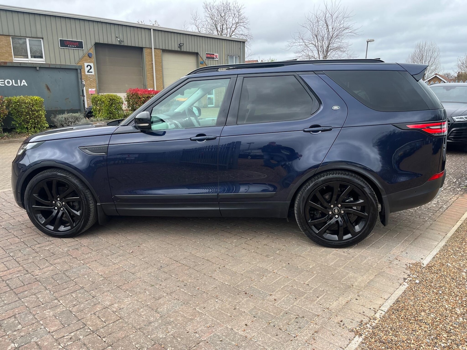 Used Land Rover Discovery 2018 for sale - 78047238: Photo 11