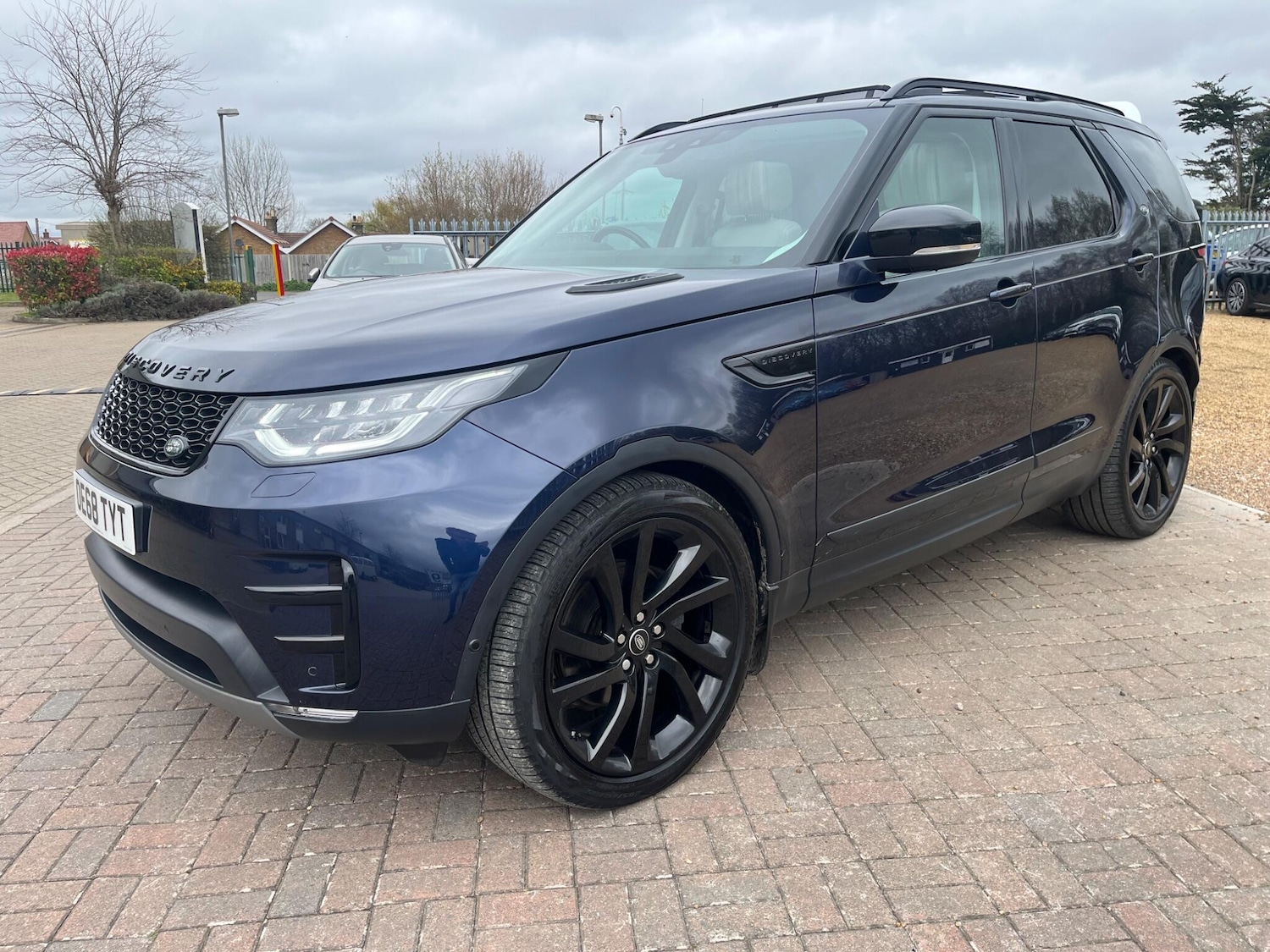 Used Land Rover Discovery 2018 for sale - 78047238: Photo 18