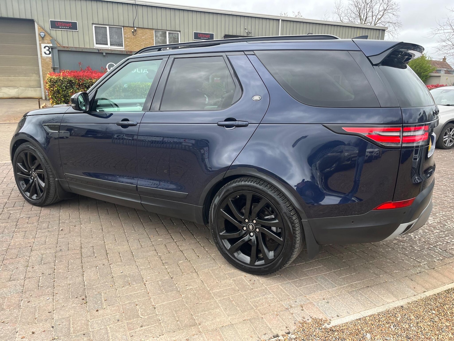 Used Land Rover Discovery 2018 for sale - 78047238: Photo 3