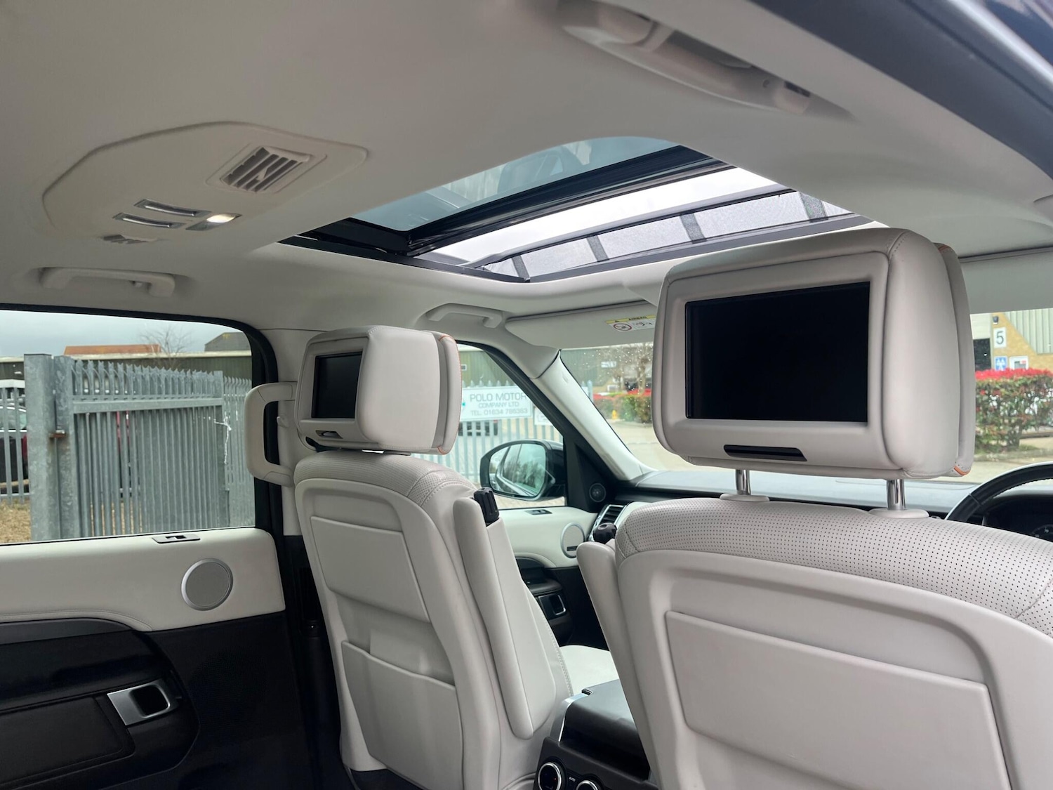 Used Land Rover Discovery 2018 for sale - 78047238: Photo 34