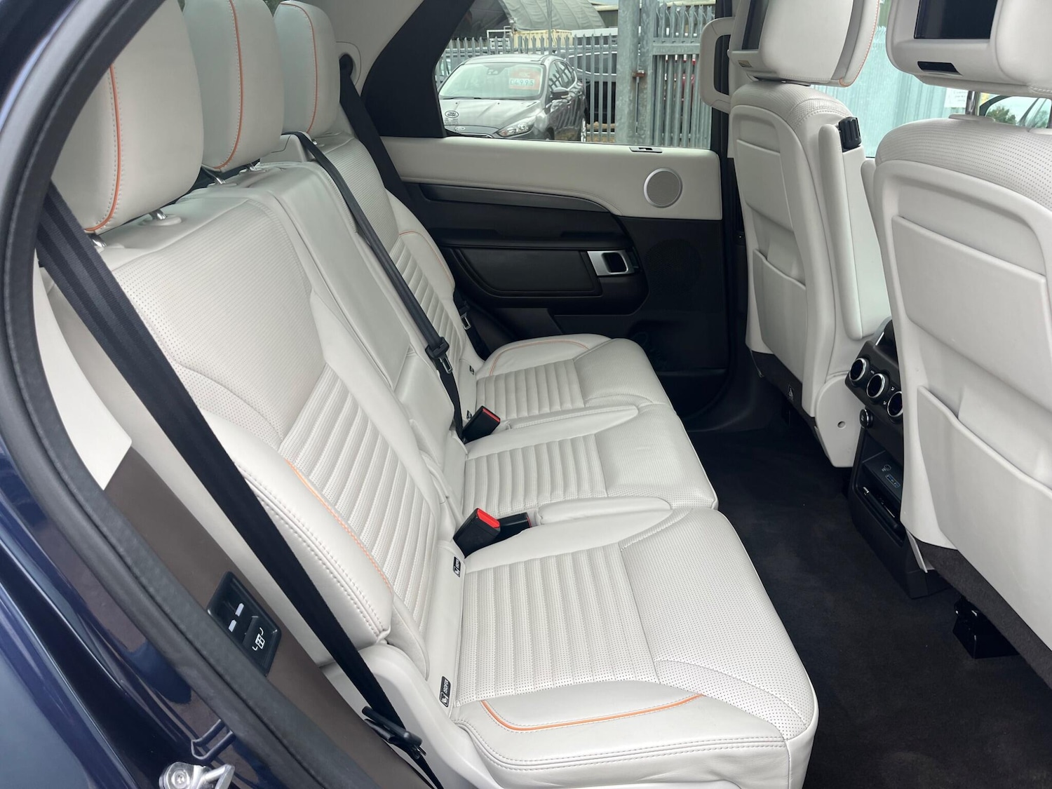 Used Land Rover Discovery 2018 for sale - 78047238: Photo 36