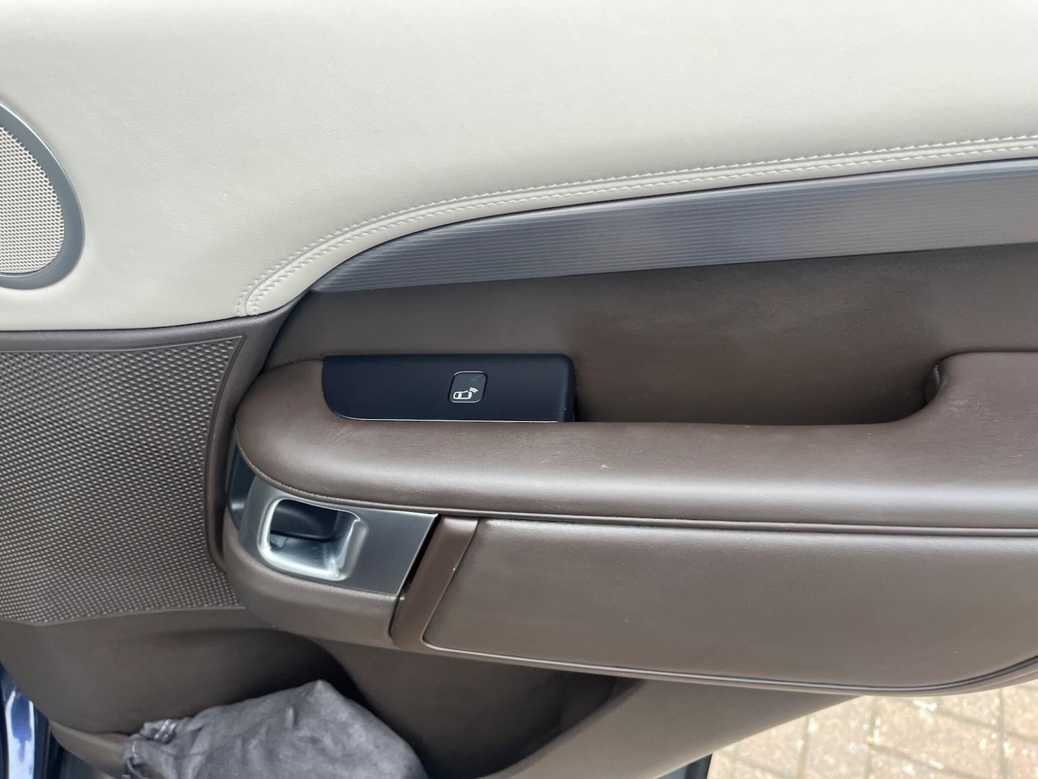 Used Land Rover Discovery 2018 for sale - 78047238: Photo 44