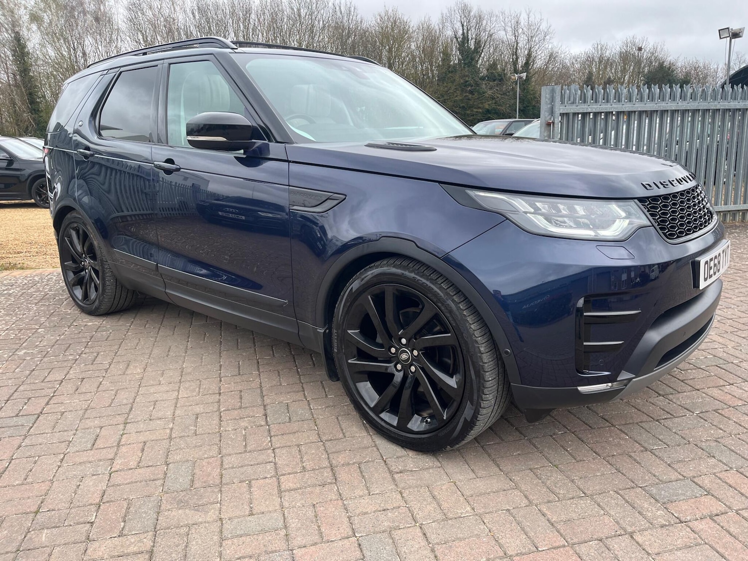 Used Land Rover Discovery 2018 for sale - 78047238: Photo 5